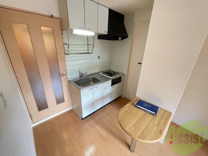 キッチン　カウンターもついてて便利です！