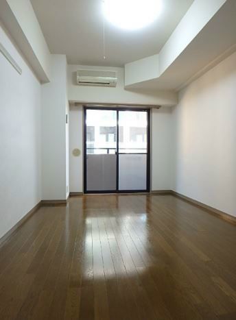 居室・リビング　別号室参考写真