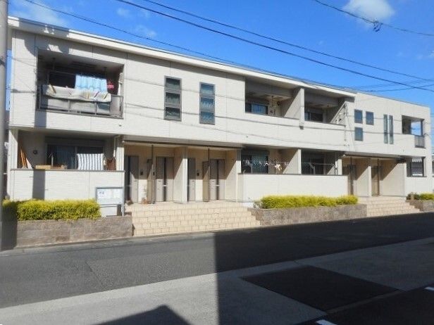 建物外観　落ち着いた雰囲気の外観です