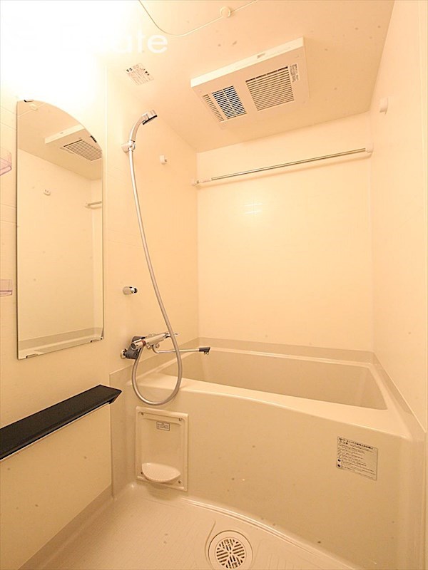 バス・シャワールーム　バスルーム