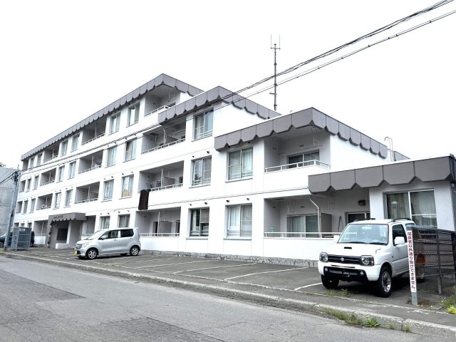 建物外観　令和３年屋上防水、令和４年外壁塗装の大規模工事済