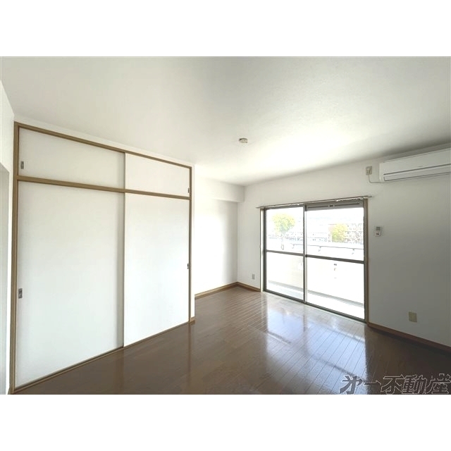 居室・リビング　洋室