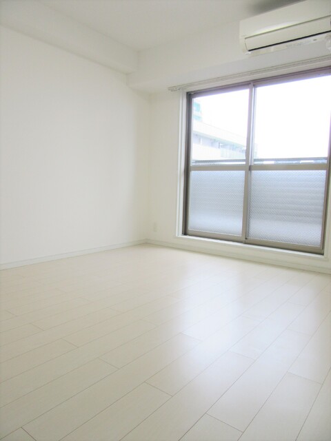 居室・リビング　洋室８．７帖