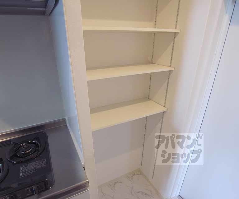 収納　シューズボックス。