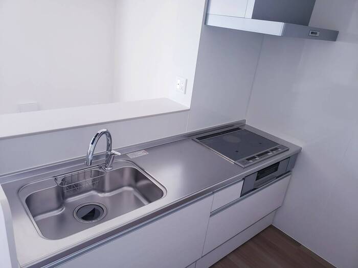 キッチン　対面キッチン(IHクッキングヒーター付のシステムキッチン)