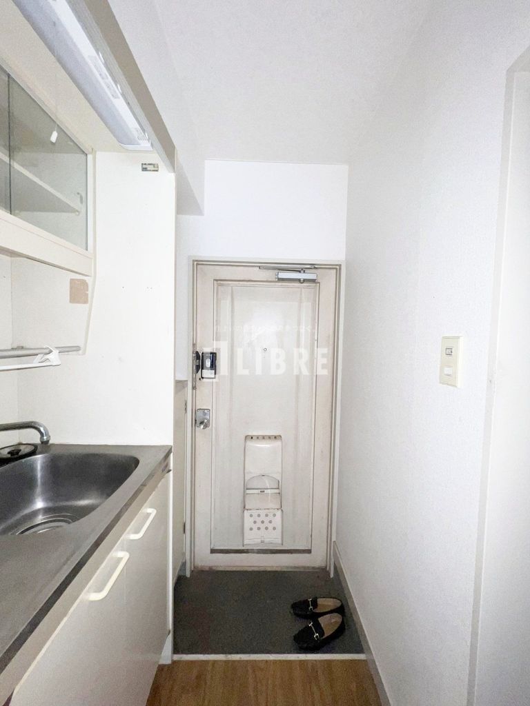 玄関　キッチン