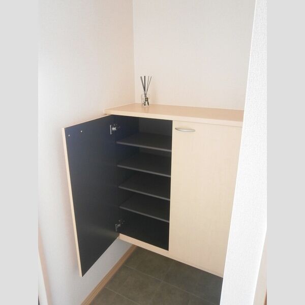 玄関　シューズボックス