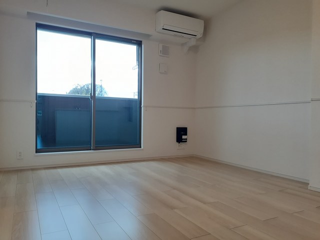 居室・リビング　使いやすい形の為、レイアウトを楽しめます♪