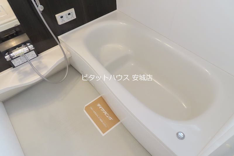 バス・シャワールーム　同物件別部屋