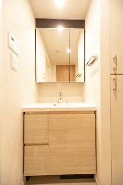 洗面設備　※写真は同タイプ住戸です。