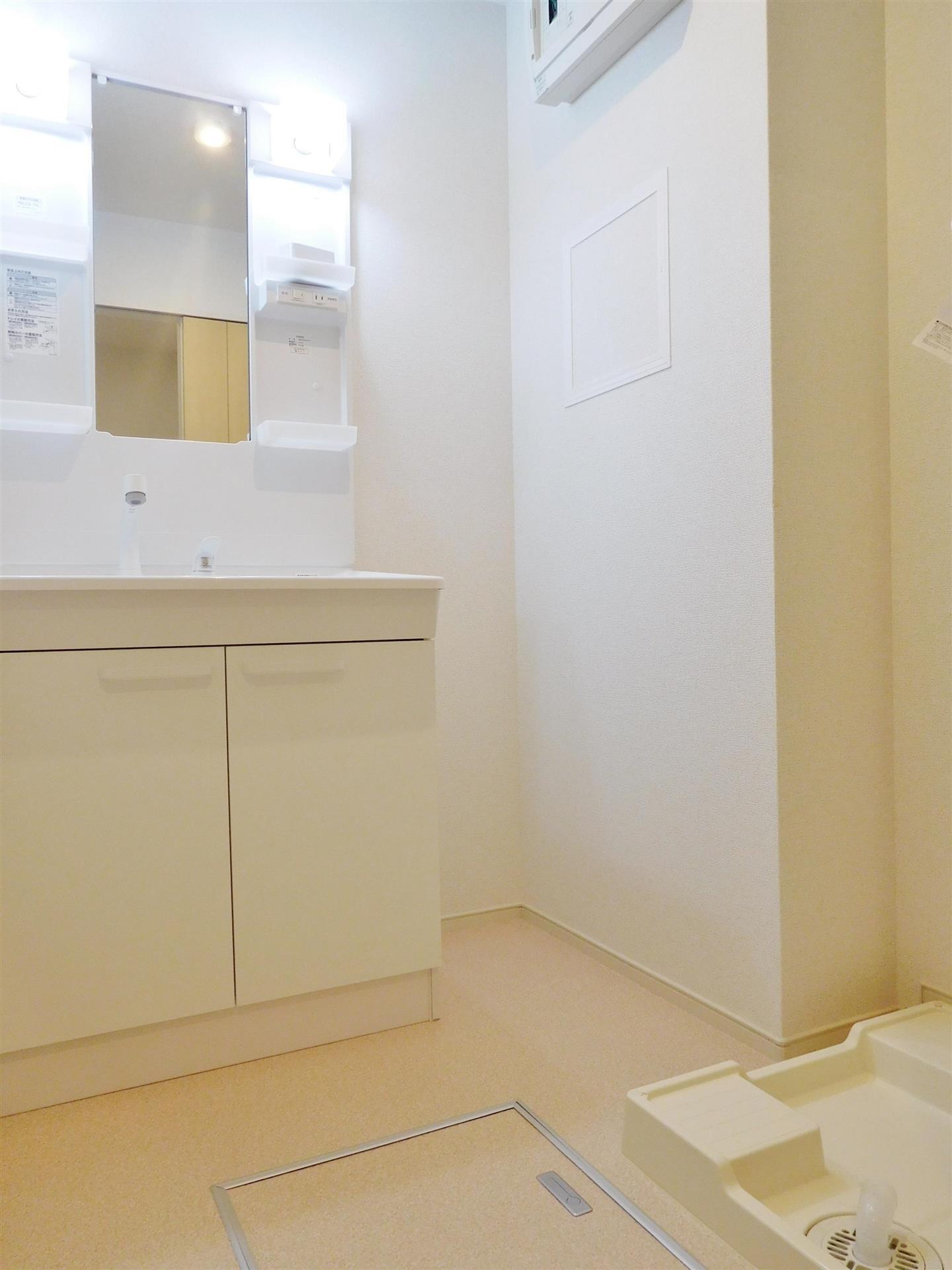 洗面設備　※同タイプの別物件の写真です※