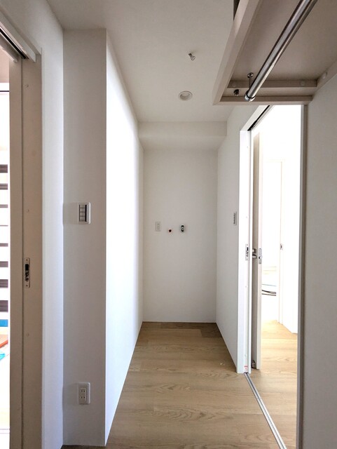 その他　※建築中の写真（反転）です。