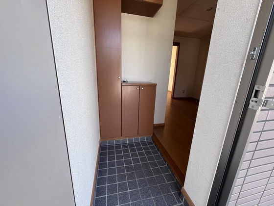 玄関　※別部屋の写真です