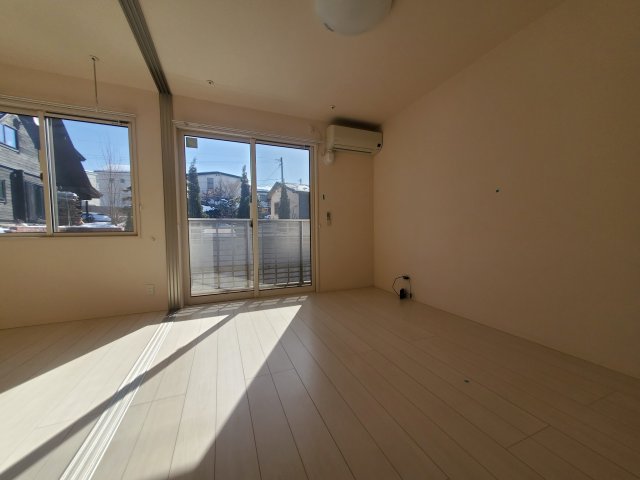 居室・リビング　※1階（1LDK）の参考写真