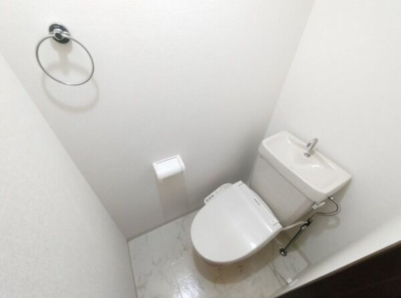 トイレ　図面と現状に相違がある場合には現状を優先