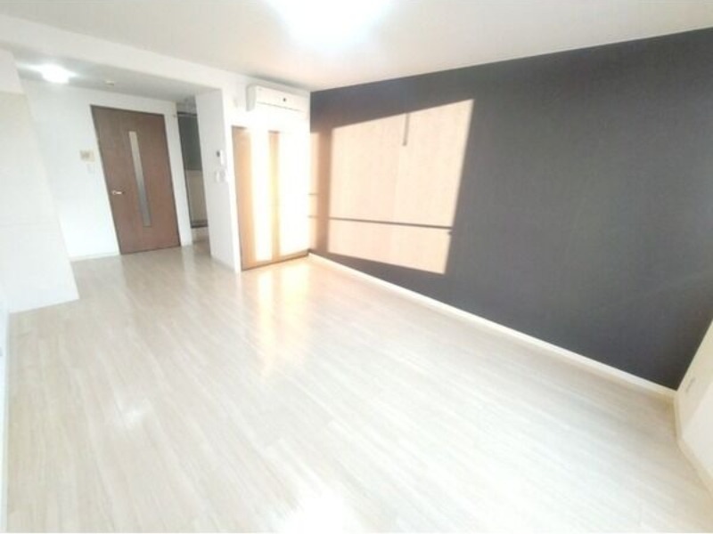 居室・リビング　図面と現状に相違がある場合には現状を優先