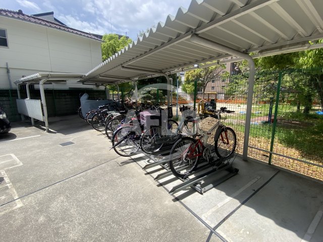 その他共有部分　シャンピア西田辺　駐輪場