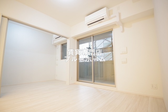 居室・リビング　10.4帖の広々としたリビング！