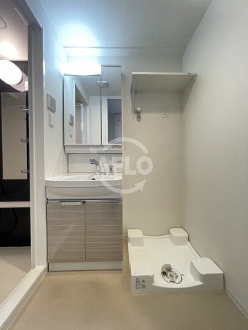 洗面設備　エスリード弁天町グロリア　洗面所