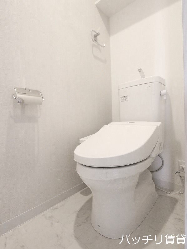 トイレ　※同型タイプ写真の為、現状優先。
