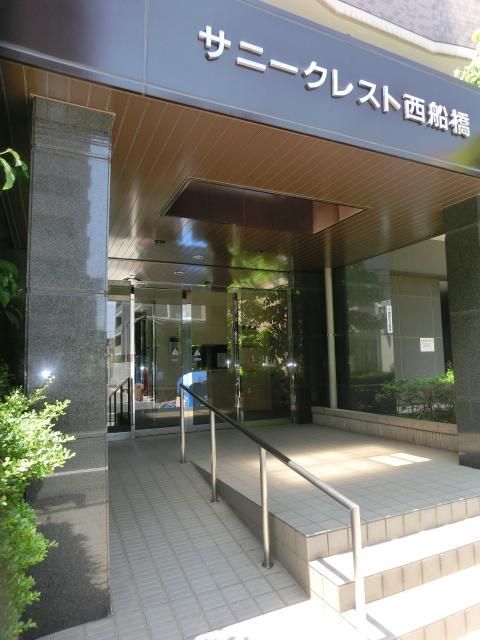 エントランス　重厚感のあるシックなエントランス