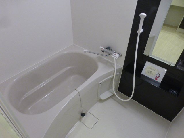 バス・シャワールーム　給湯式　バスルーム