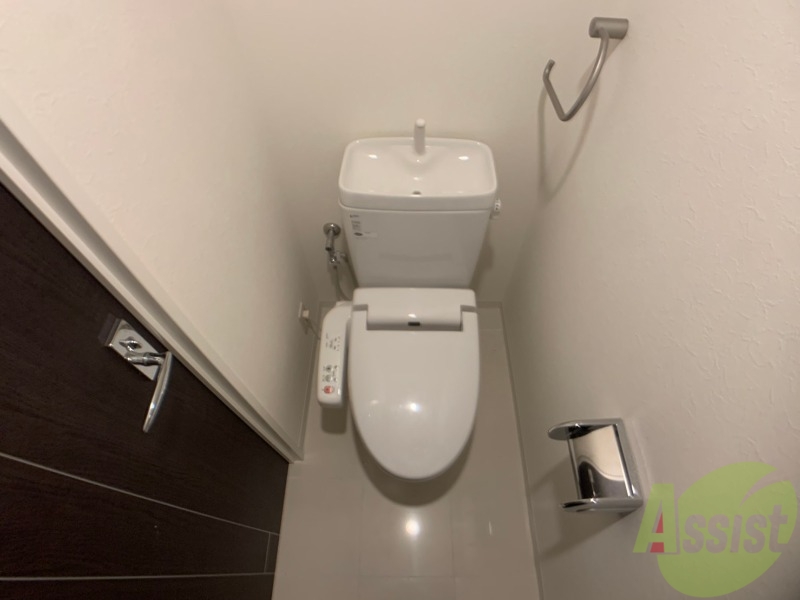 トイレ　トイレです。ウォシュレット付を探している方、おすすめです。