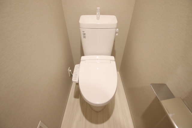 トイレ　※こちらは別の階の参考写真です