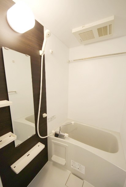 バス・シャワールーム　別部屋参考写真となります