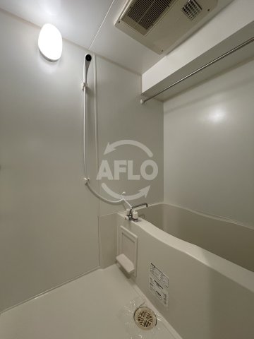 バス・シャワールーム　レジディア江戸堀　浴室