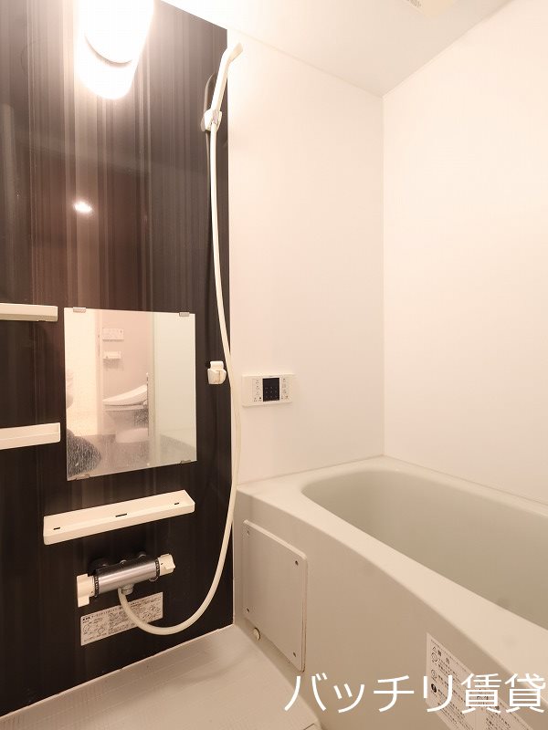 バス・シャワールーム　画像は、同型タイプの為、現状を優先いたします。