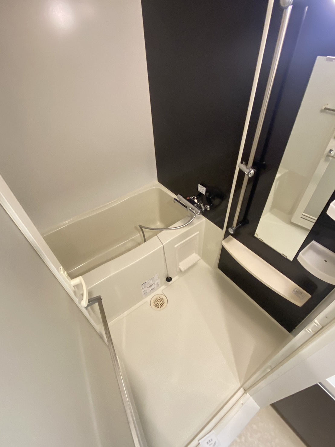 バス・シャワールーム　※同じ間取りの他号室です