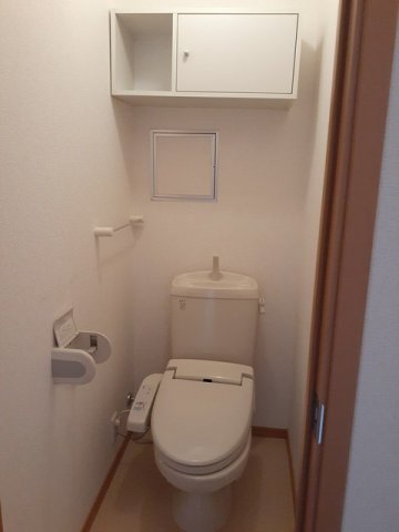トイレ　清潔感のあるトイレです