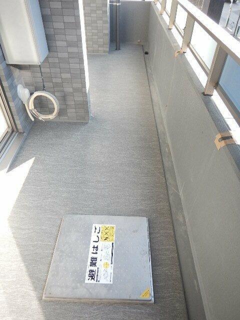 バルコニー　広々としたバルコニーです?