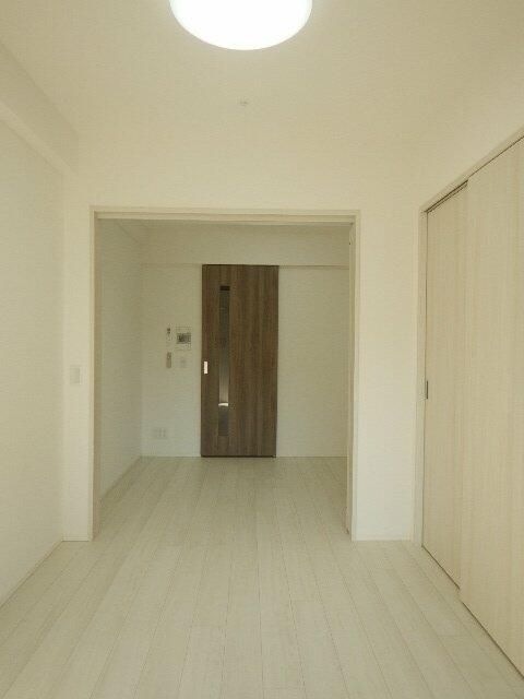 その他部屋・スペース　広くて明るい寝室?