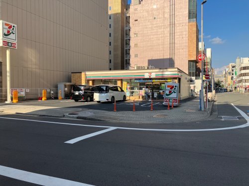 コンビニ　セブンイレブン 名古屋錦2長者町通店（コンビニ）まで42m