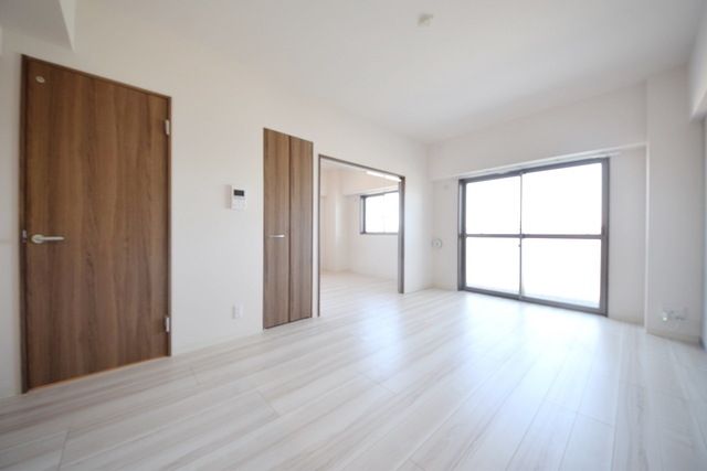 居室・リビング　★広いリビングでのんびり過ごせます★