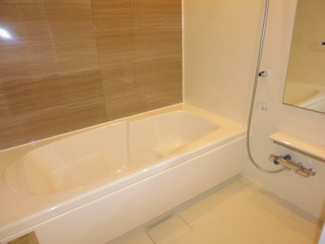 バス・シャワールーム　追い焚きバス