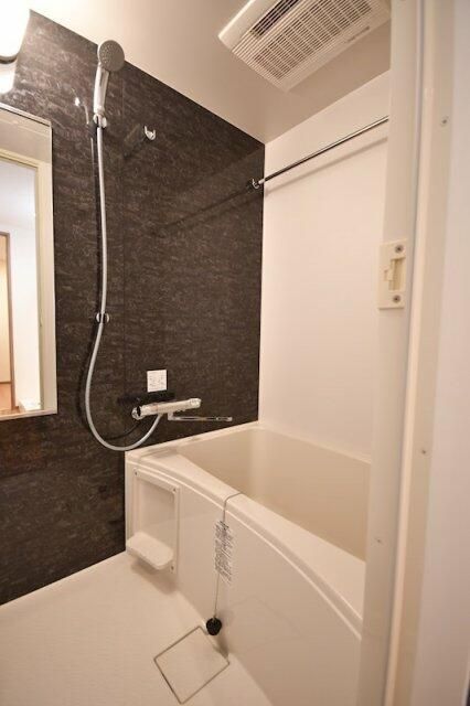 バス・シャワールーム　日々の疲れを癒すお風呂付です
