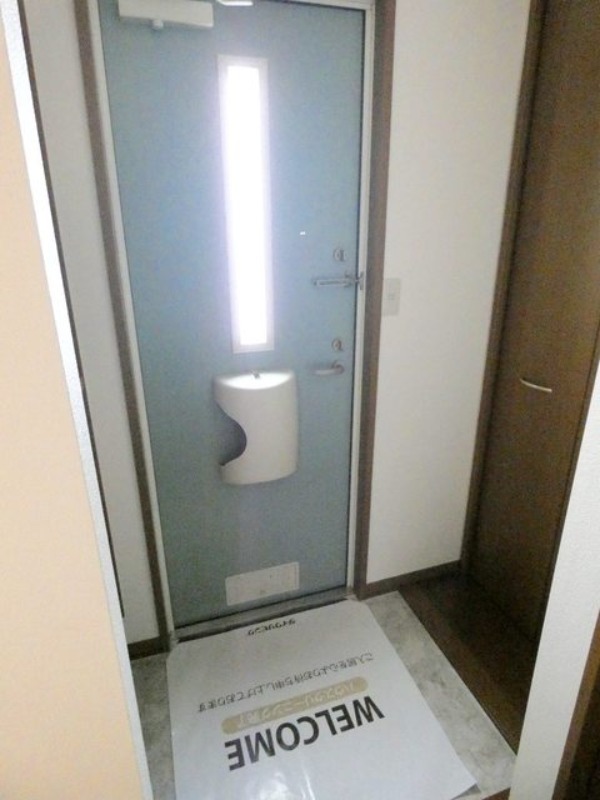 玄関　図面と現状に相違がある場合には現状を優先