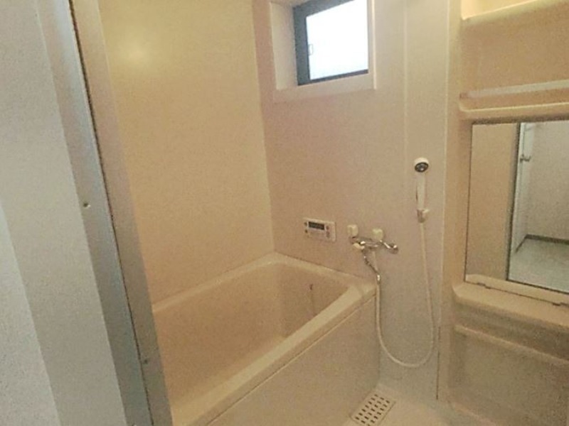 バス・シャワールーム　図面と現状に相違がある場合には現状を優先