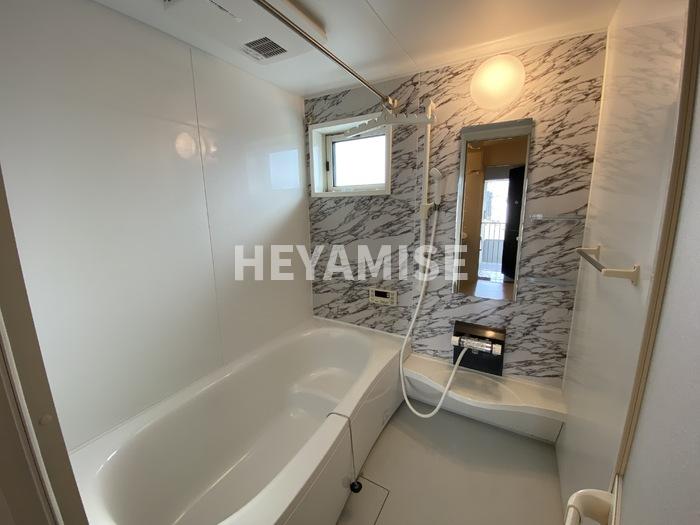 バス・シャワールーム　※室内画像は別号室のもの。