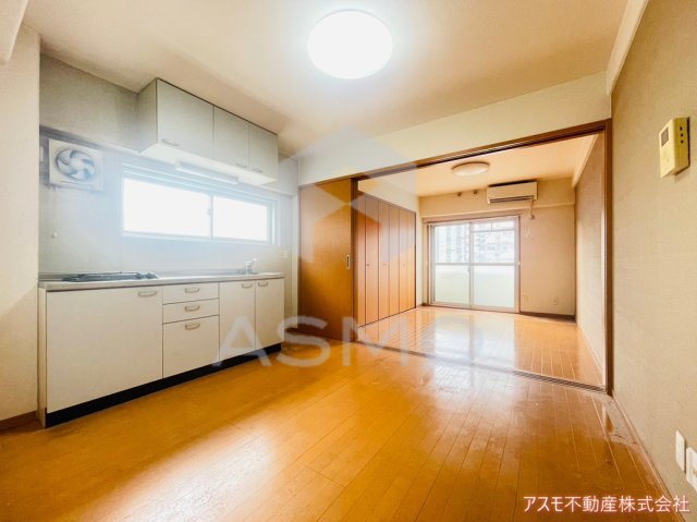 居室・リビング　同マンション別部屋　参考写真