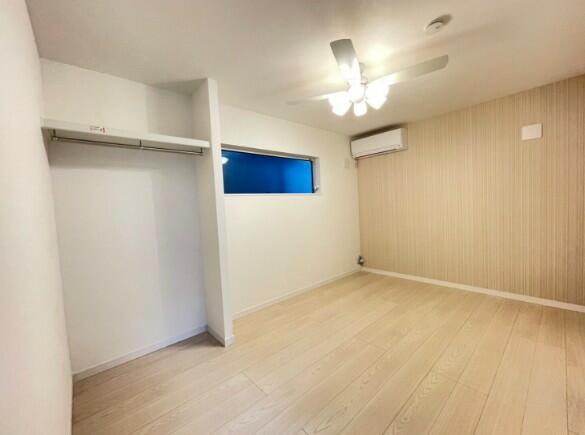 居室・リビング　こちらのリビングで趣味の時間をお楽しみください