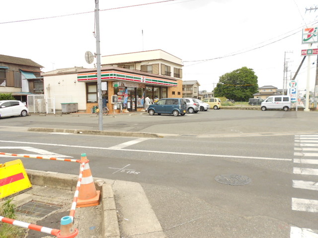 コンビニ　セブンイレブン高坂駅東口店（コンビニ）まで499m