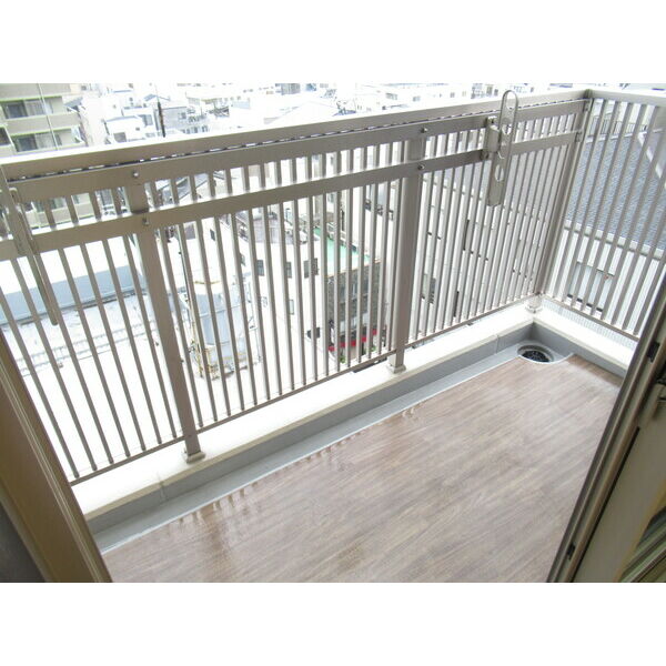 バルコニー　落ち着いた時間を過ごせるバルコニーです