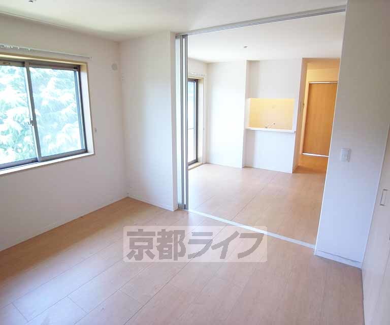 居室・リビング　リビングはかなり広いですね。