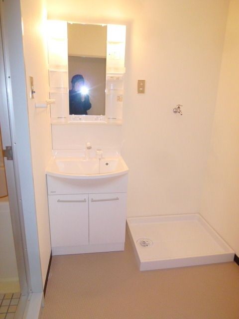 洗面設備　同一タイプ