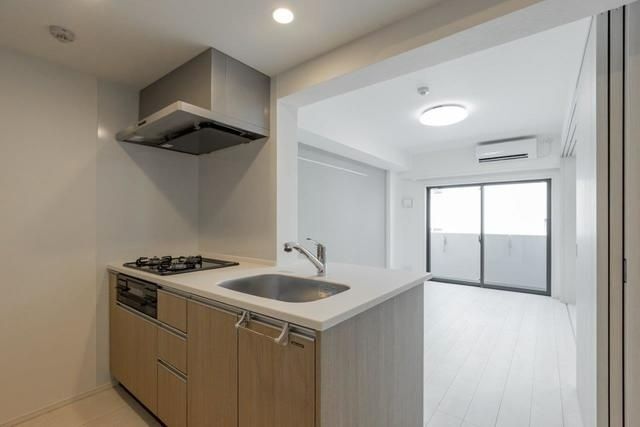 キッチン　コンパクトなキッチンで掃除もラクラク