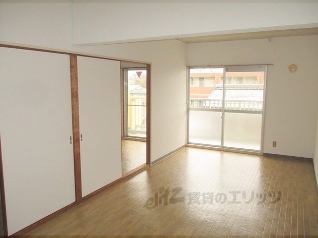 居室・リビング　リビング